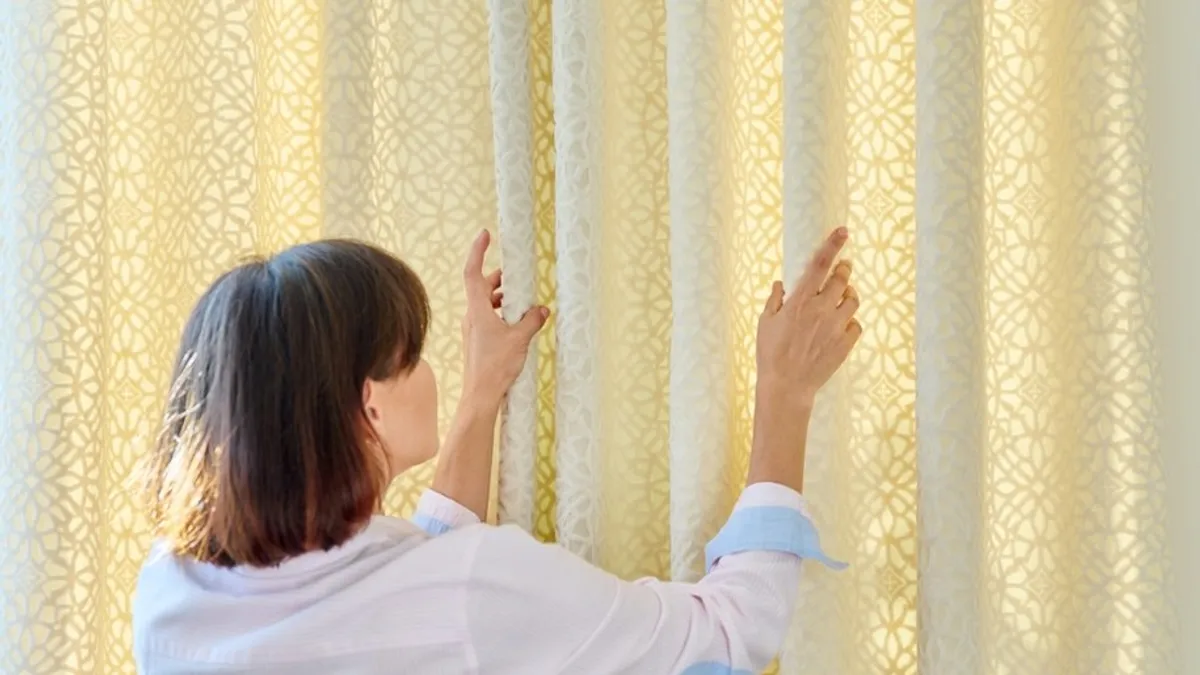 Odsłoń rolety, usiądź przy oknie. To prosty trik na obniżenie cukru