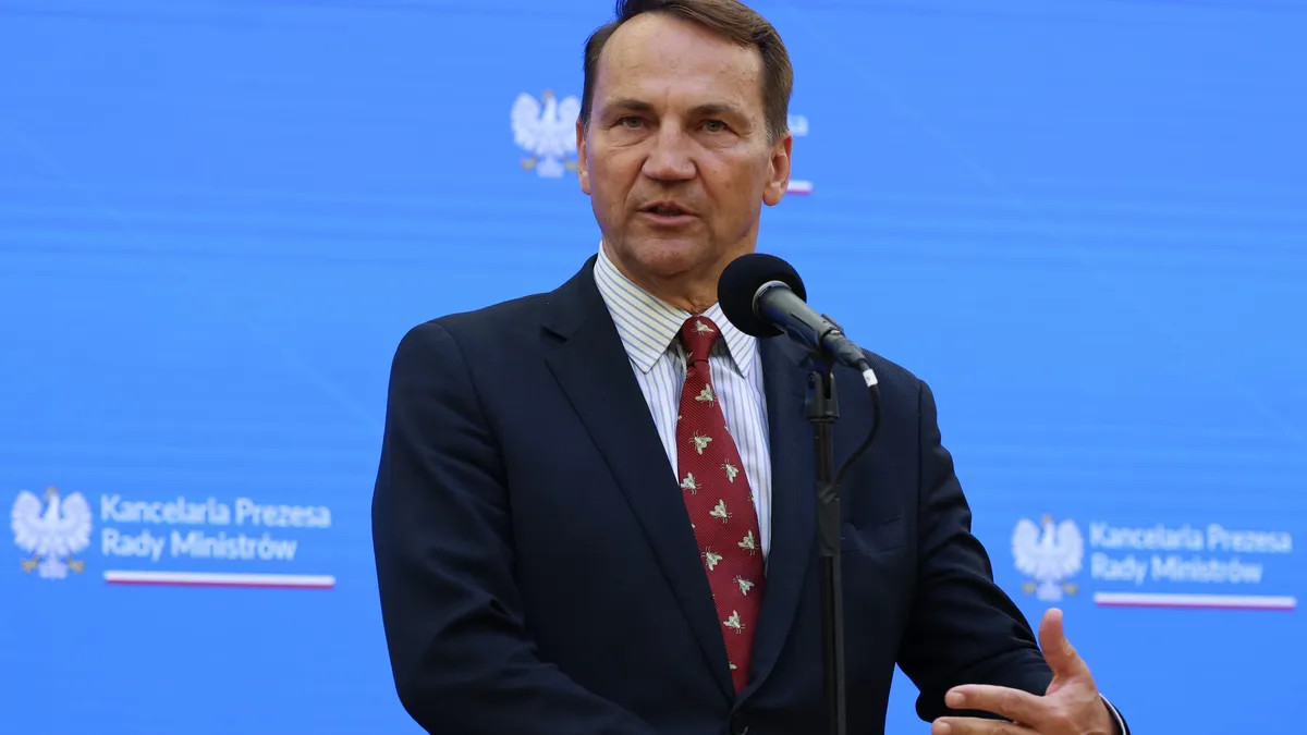"Nie pozwolę". Radosław Sikorski ostro o słowach Marcina Przydacza