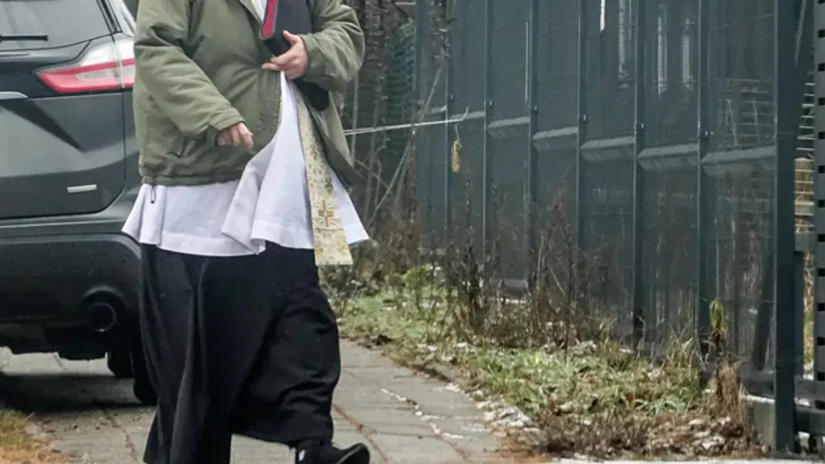 Księża zmieniają tradycję kolęd. Już nie przyjmują kopert