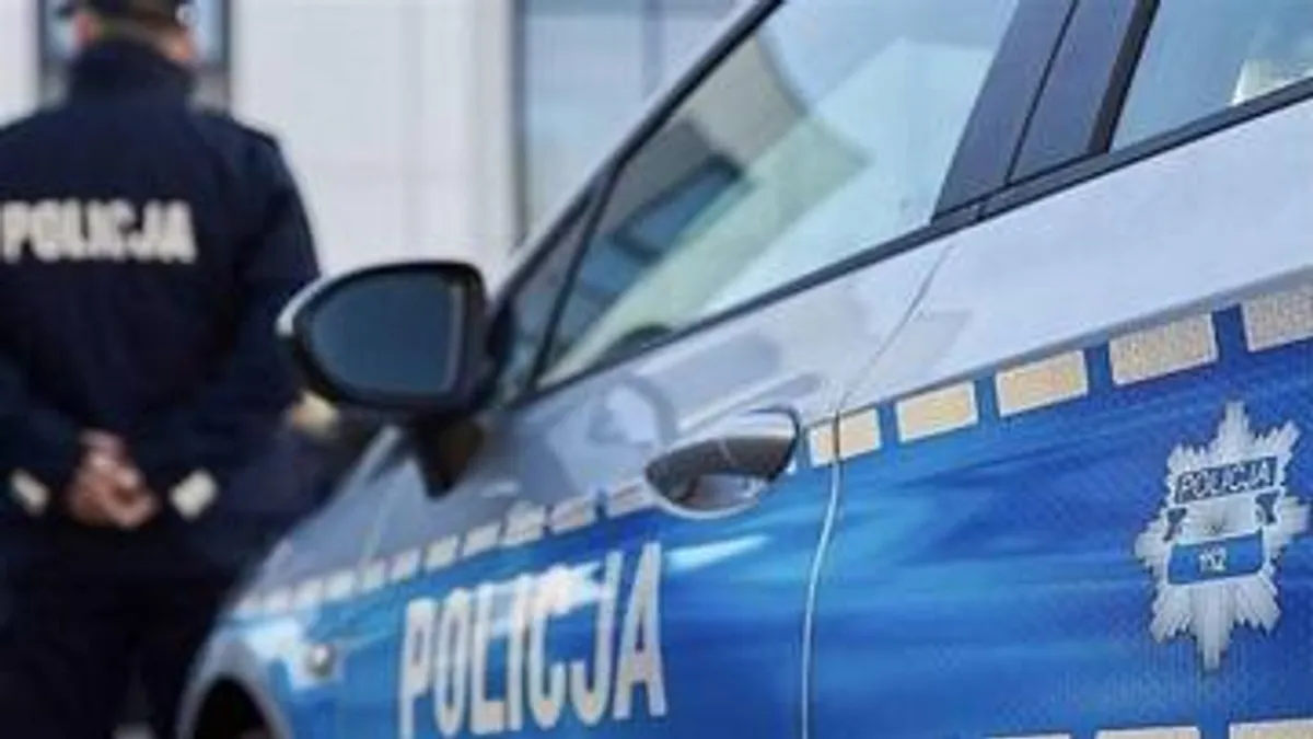Szukali pseudokibica, znaleźli policjantkę. Dzielnicowa usłyszała zarzut