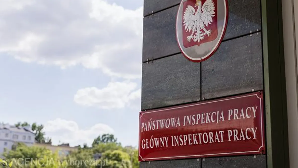 PIP rozpoczęła kontrole umów B2B pod kątem nadużyć i skarg